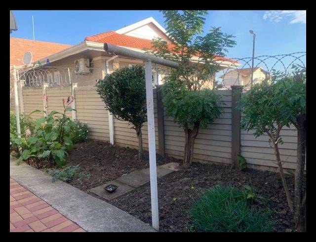 3 BEDROOM HOUSE FOR SALE IN PHOENIX INDUSTRIAL